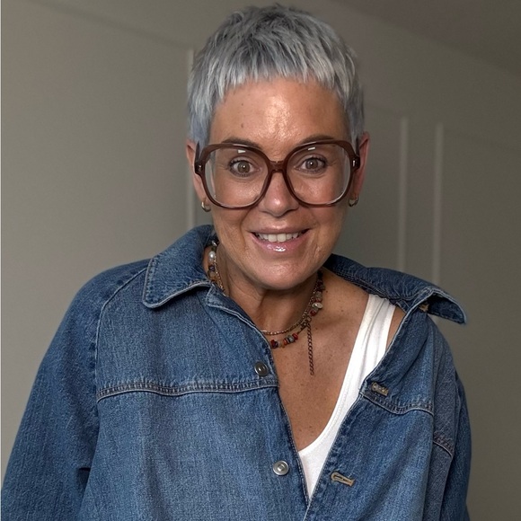 Meet the Posher Other - Meet your Posher, Charlotte
